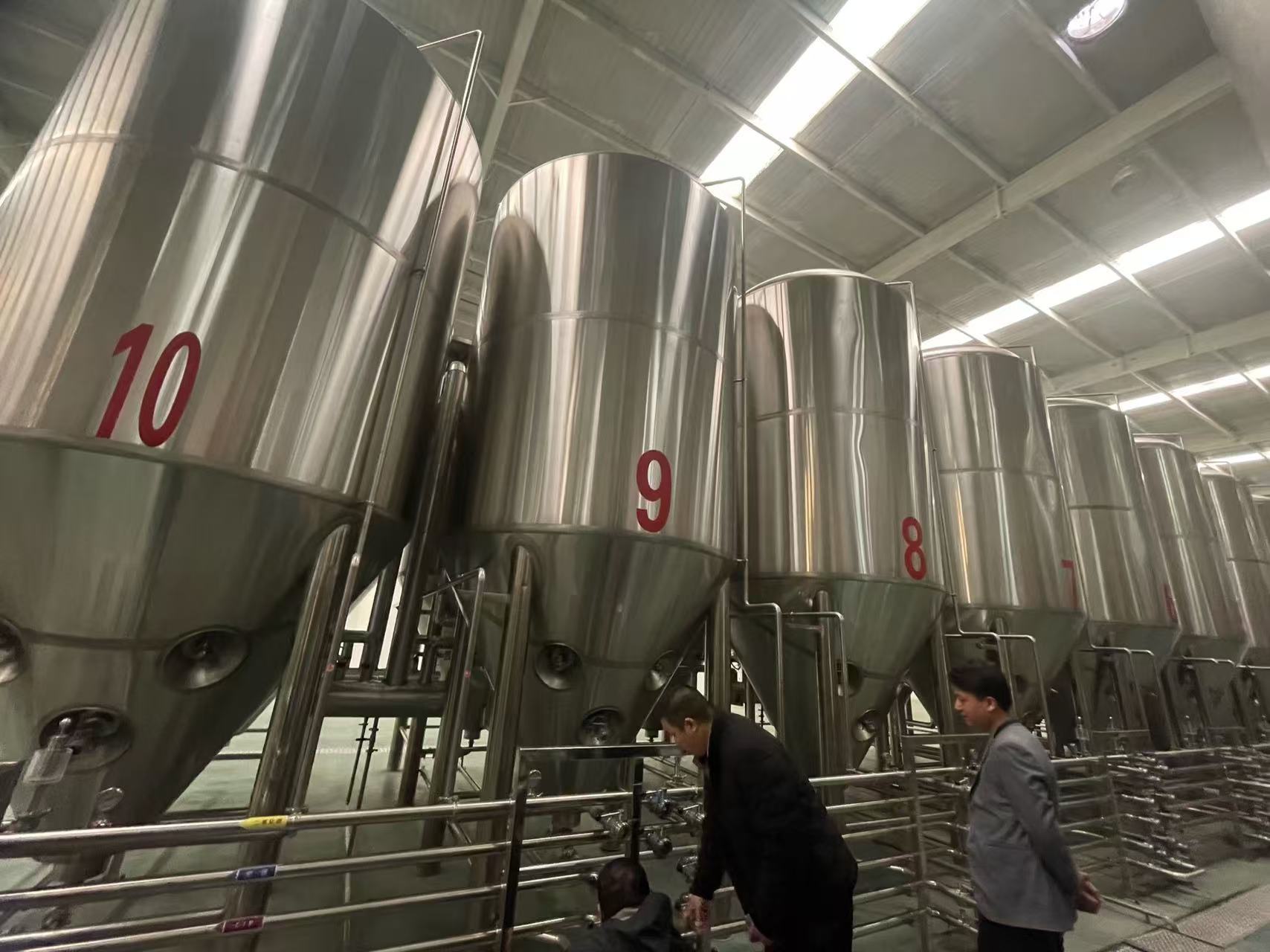 肥乡精酿啤酒设备厂—平面布置、设备设计、制造、调试、培训等一条龙服务